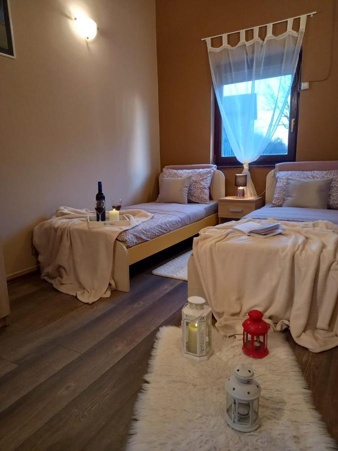 Guest House Studio Apartman Marina - With Jacuzzi, Free Parking, Pet Friendly Karlovac Luaran gambar